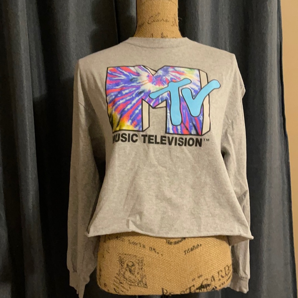MTV long sleeve top